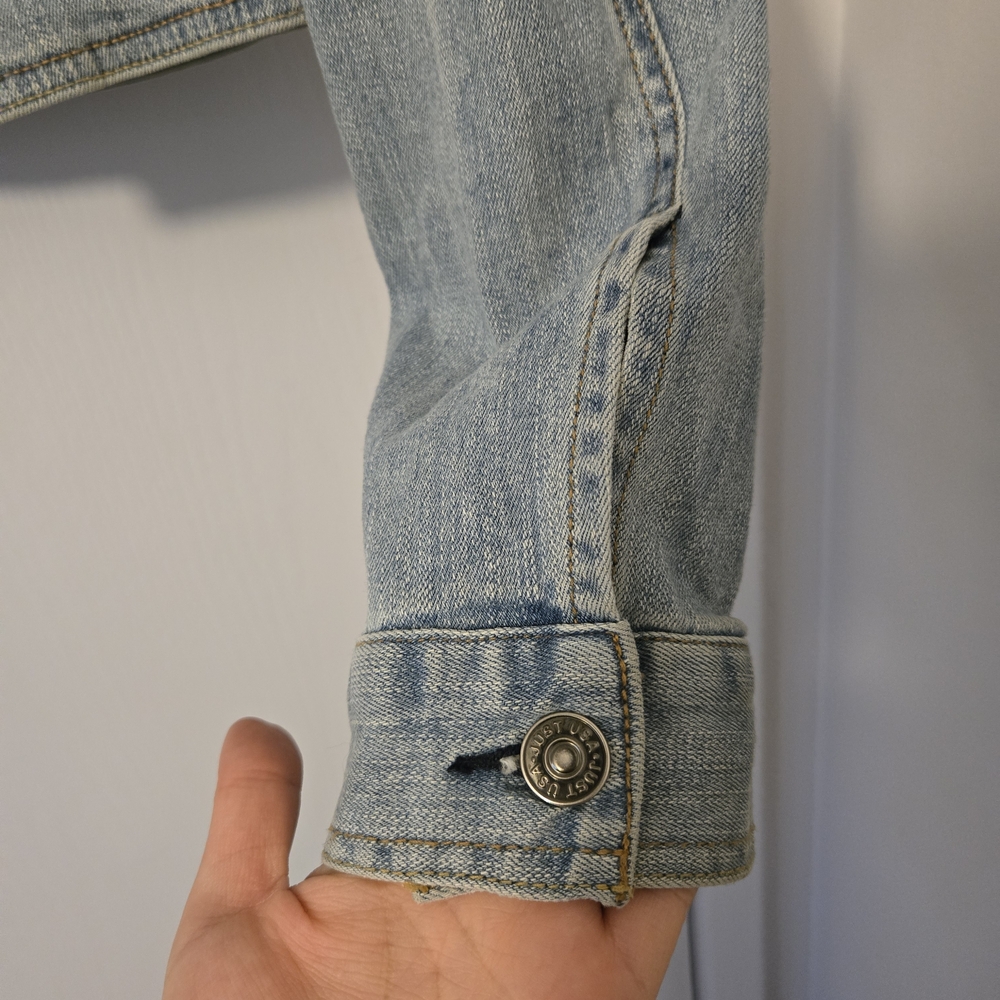 Cropped Denim Jacket - Picture 9 of 9